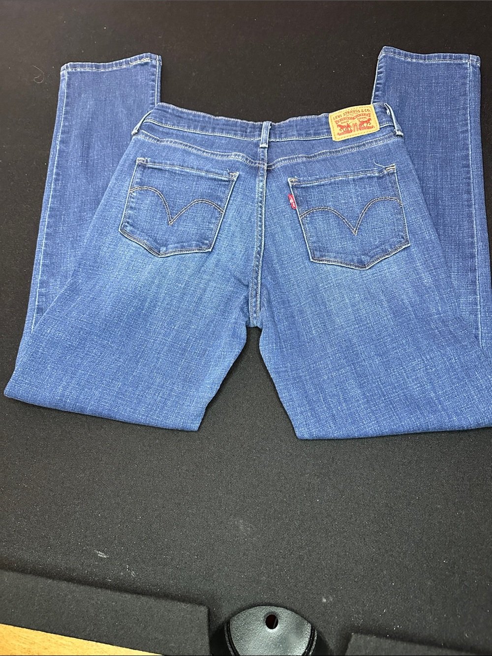 Levi's Women's Straight Leg Jeans in Medium Blue
